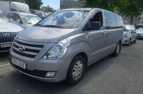 Hyundai Starex 5-Seater VAN Smart — пробег 303 921 км — фото 1 из 5