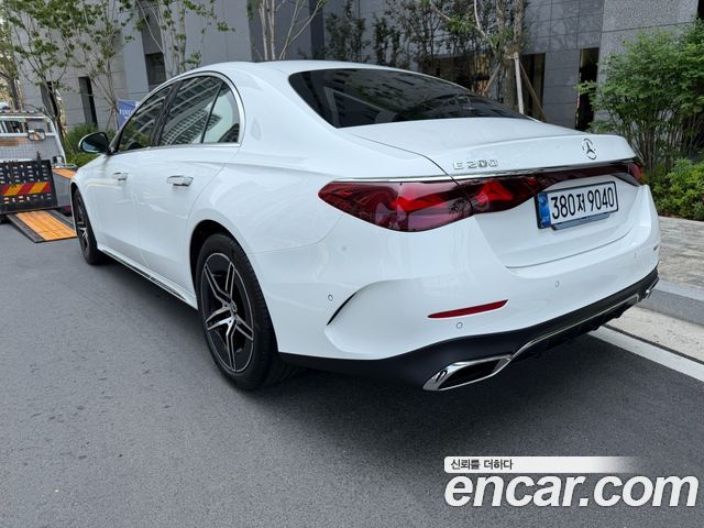 Mercedes-Benz E-Class E200 AMG Line — пробег 2 415 км — фото 5 из 5