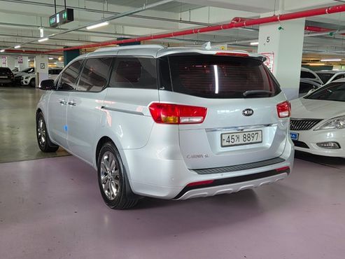 Kia Carnival 9-seater Prestige — пробег 250 000 км — фото 4 из 5
