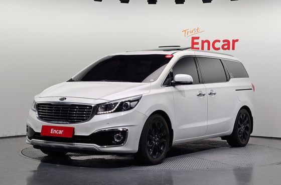 Kia Carnival 9-seater Prestige — пробег 180 117 км — фото 1 из 5