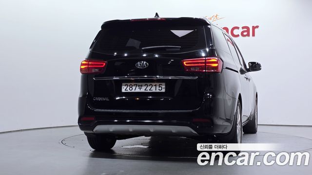 Kia Carnival из Кореи Encar