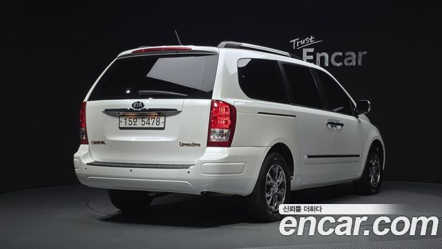 Kia Carnival New Carnival Limousine GLX High-Deluxe — пробег 129 058 км — фото 2 из 5