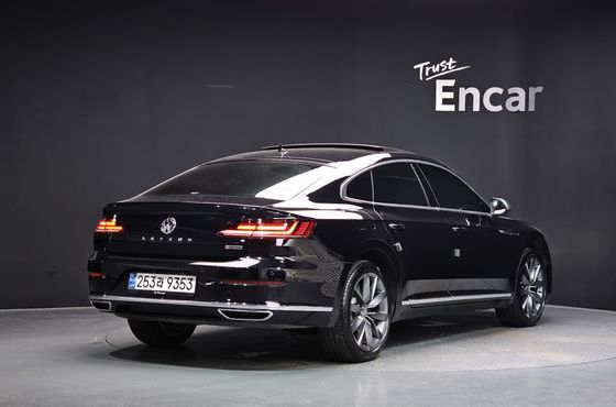 Volkswagen Arteon 2.0 TDI Presige 4Motion — пробег 36 977 км — фото 2 из 5