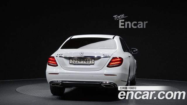 Mercedes-Benz E-Class из Кореи Encar
