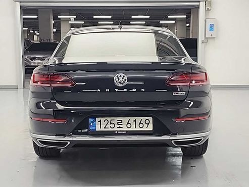 Volkswagen Arteon 2.0 TDI Presige 4Motion — пробег 121 122 км — фото 3 из 5