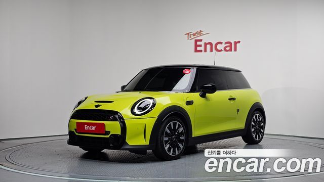 Mini Cooper Classic Third Generation — пробег 24 090 км — фото 1 из 5