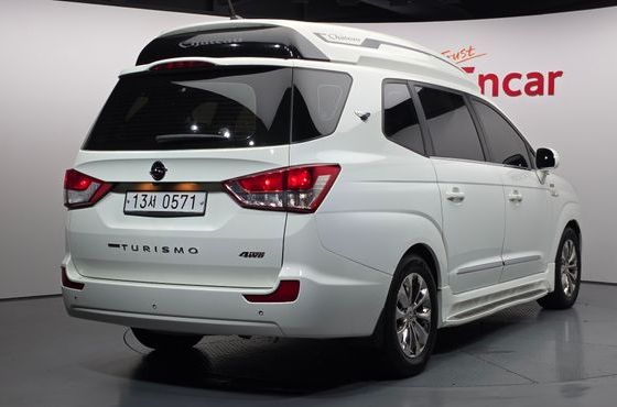 Ssangyong KORANDO 4WD Chateau 9-seater High-roof — пробег 187 358 км — фото 2 из 5