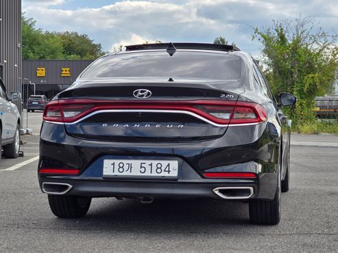 Hyundai Grandeur 2.2 Diesel Premium Special — пробег 117 000 км — фото 2 из 5