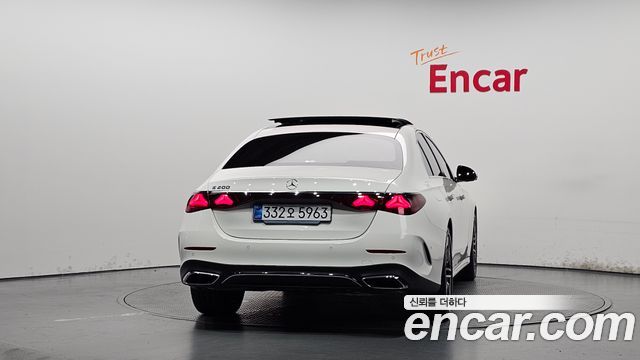 Mercedes-Benz E-Class из Кореи Encar