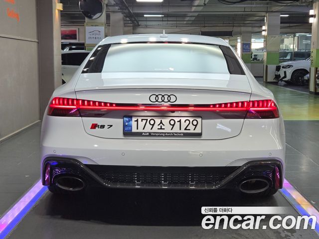 Audi RS7 4.0 TFSI Quattro — пробег 14 812 км — фото 4 из 5