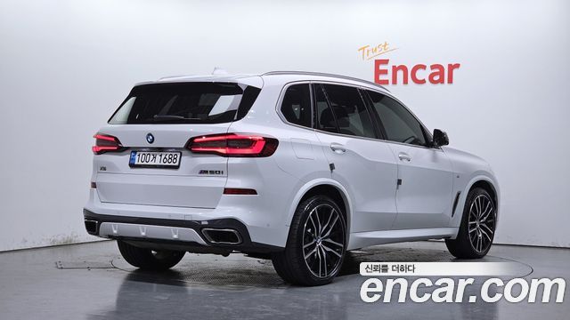 BMW X5 M50i — пробег 50 947 км — фото 2 из 5