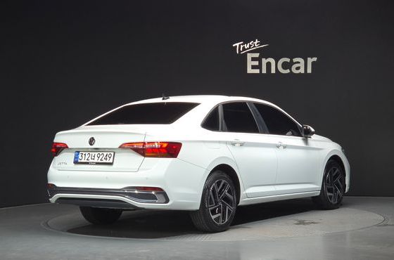 Volkswagen Jetta 1.5 TSI Prestige — пробег 11 745 км — фото 2 из 5