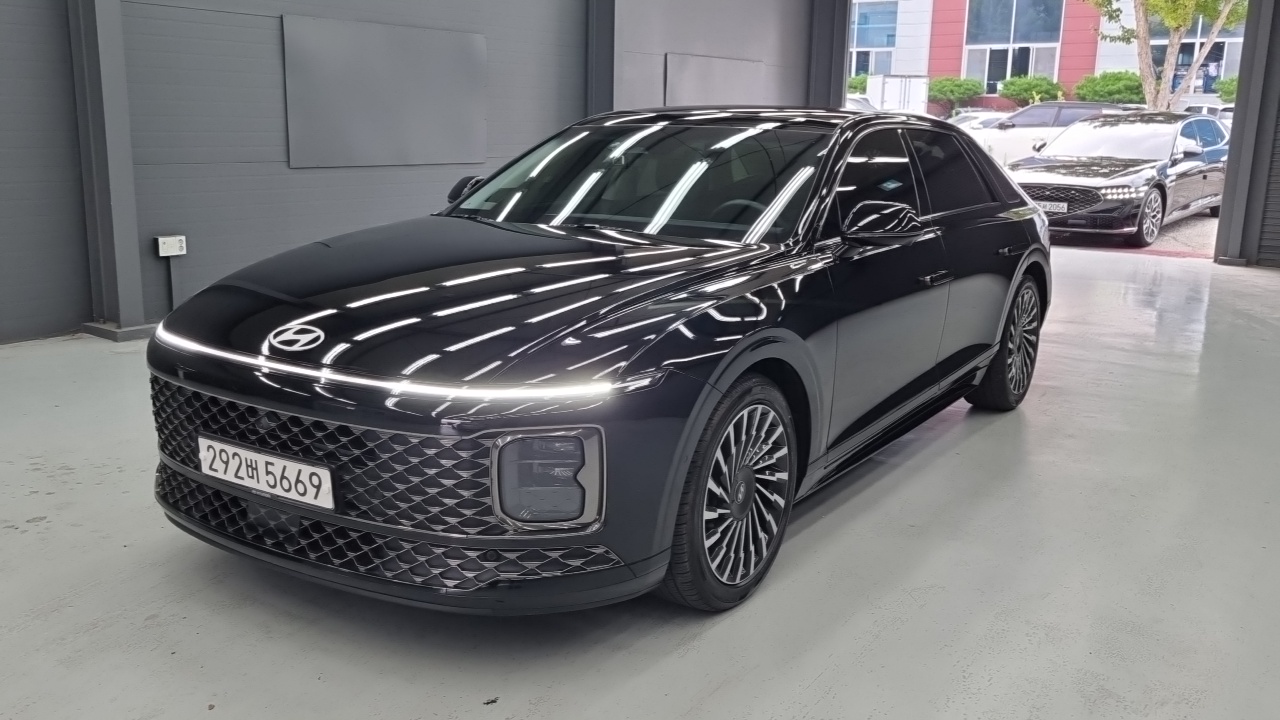 Hyundai Grandeur 2,5 Gasoline 2WD Calligraphy — пробег 38 000 км — фото 1 из 5