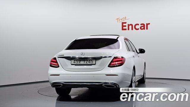 Mercedes-Benz E-Class из Кореи Encar