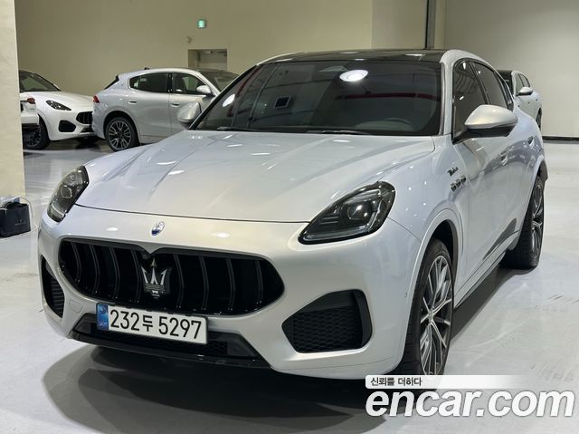 Maserati Grecale 2.0 AWD Modena — пробег 12 780 км — фото 1 из 5