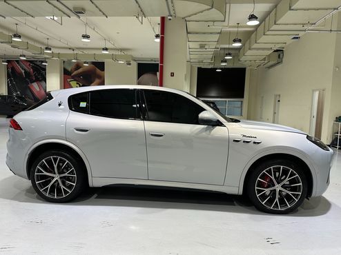 Maserati Grecale 2.0 AWD Modena — пробег 12 780 км — фото 3 из 5