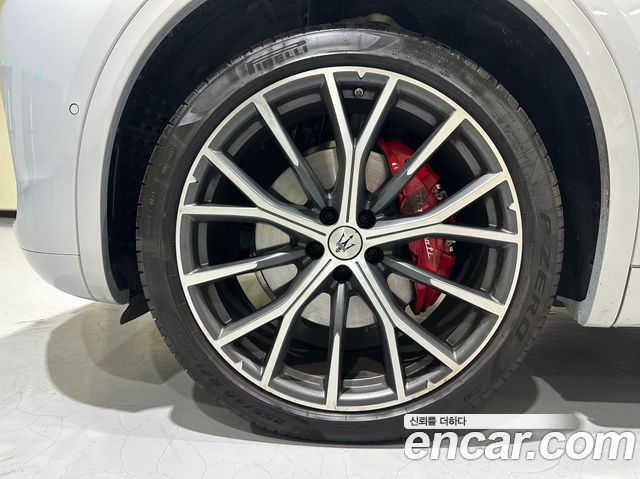 Maserati Grecale 2.0 AWD Modena — пробег 12 780 км — фото 5 из 5