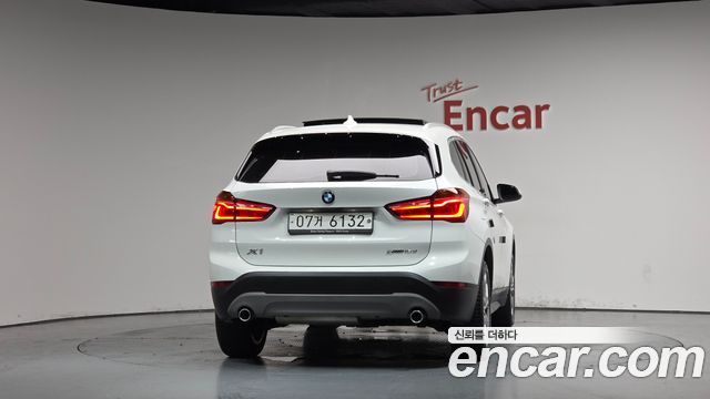 BMW X1 xDrive 18d Premium — пробег 68 134 км — фото 4 из 5