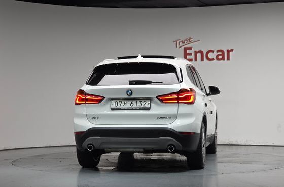 BMW X1 xDrive 18d Premium — пробег 68 134 км — фото 4 из 5