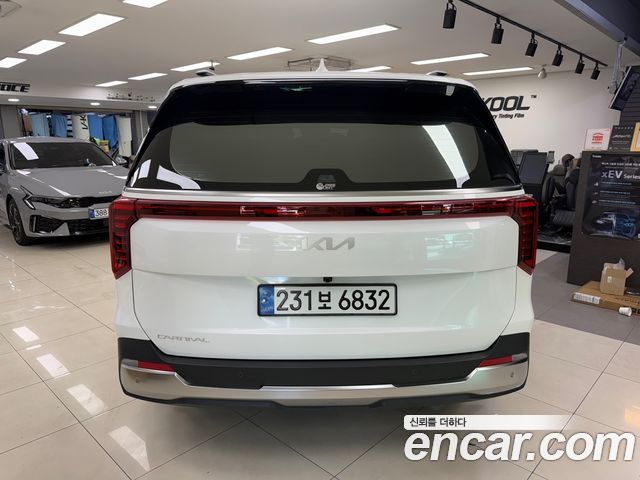 Kia Carnival 9-Seater Noblesse — пробег 10 455 км — фото 4 из 5
