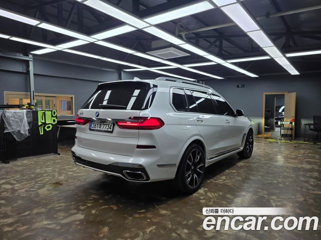 BMW X7 xDrive 30d M Sport 6 STR — пробег 79 500 км — фото 3 из 5