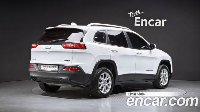 Jeep Cherokee 2.4 Longitude AWD — пробег 106 254 км — фото 2 из 5