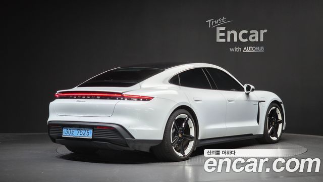 Porsche Taycan из Кореи Encar