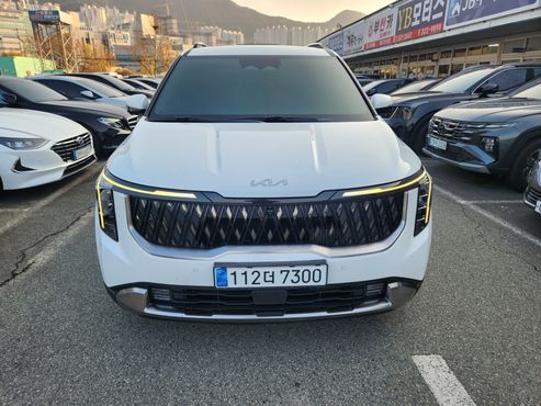 Kia Carnival 9-Seater Noblesse — пробег 37 000 км — фото 1 из 5