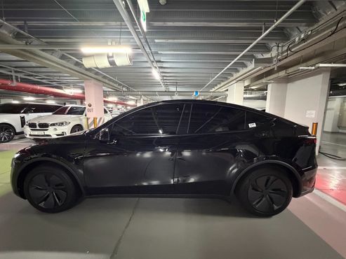 Tesla Model Y Premium Long Range AWD — пробег 4 178 км — фото 4 из 5
