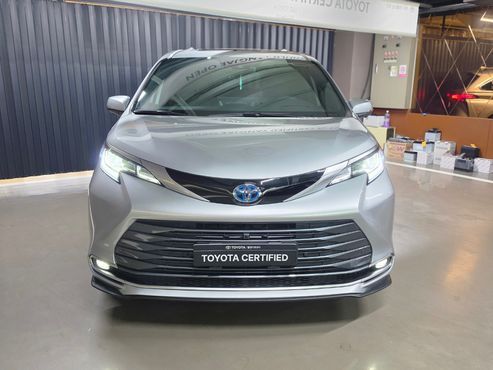Toyota Sienna 2.5 Hybrid 2WD — пробег 5 656 км — фото 3 из 5