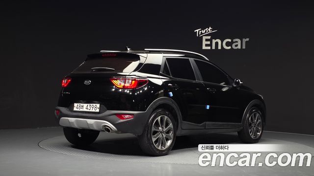 Kia Stonic из Кореи Encar