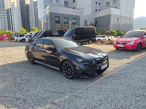 BMW M5 M5 Sedan — пробег 3 900 км — фото 2 из 5