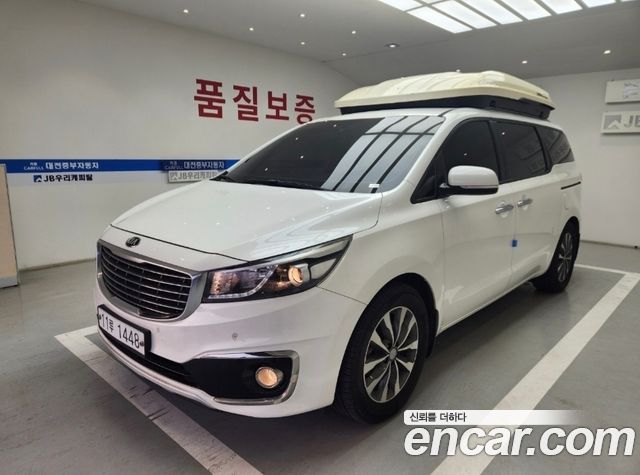Kia Carnival 9-seater Outdoor Luxury — пробег 215 252 км — фото 1 из 5