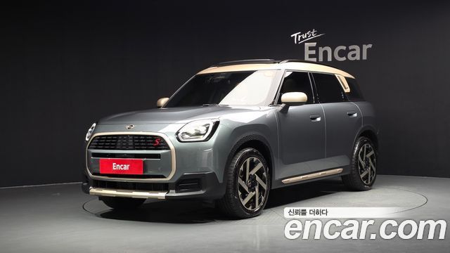 Mini Countryman ALL4 Favoured — пробег 9 990 км — фото 1 из 5