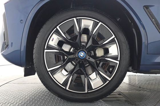 BMW iX3 M Sports — пробег 8 718 км — фото 5 из 5