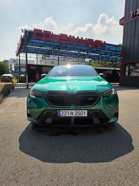 BMW M5 M5 Sedan — пробег 5 500 км — фото 1 из 5