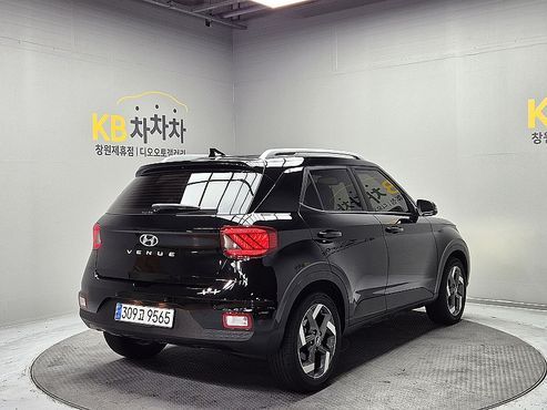 Hyundai Venue 1.6 Flux — пробег 45 758 км — фото 2 из 5