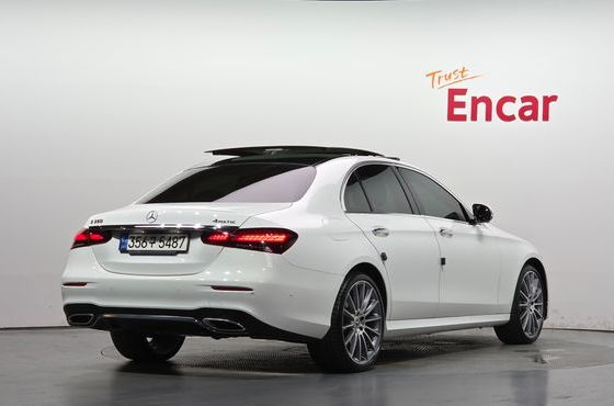 Mercedes-Benz E-Class E350 4MATIC Avantgarde — пробег 73 787 км — фото 2 из 5