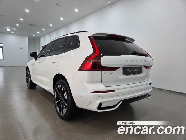 Volvo XC60 B5 Ultra Dark Air Sus — пробег 4 834 км — фото 2 из 5