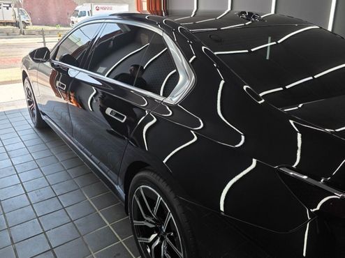 BMW i7 eDrive 50 M Sport — пробег 11 000 км — фото 2 из 4