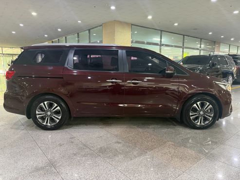Kia Carnival 9-Seater Luxury — пробег 77 592 км — фото 5 из 5