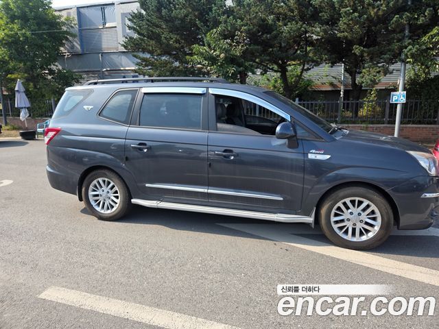 Ssangyong KORANDO 4WD GT 11-seater — пробег 133 000 км — фото 3 из 5