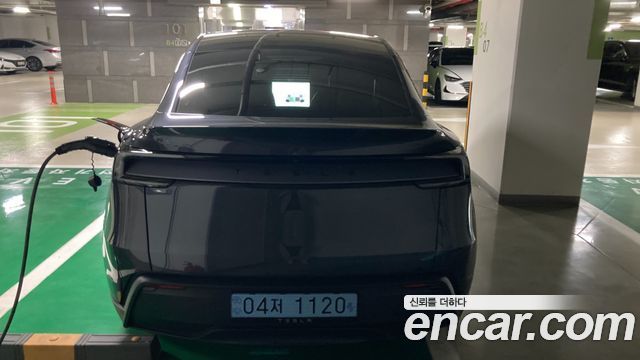 Tesla Model Y Premium RWD — пробег 500 км — фото 5 из 5