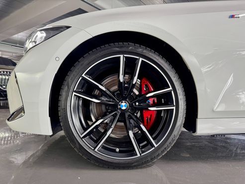 BMW 3-Series M340i Pro — пробег 8 350 км — фото 5 из 5