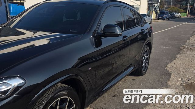 BMW X4 xDrive20i M Sport — пробег 45 310 км — фото 2 из 5