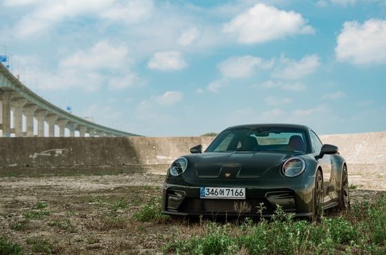 Porsche 911 GT3 Touring — пробег 8 900 км — фото 1 из 5