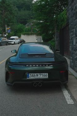 Porsche 911 GT3 Touring — пробег 8 900 км — фото 2 из 5