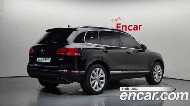 Volkswagen Touareg V6 3.0 TDI Bluemotion Premium 7P5 — пробег 218 056 км — фото 2 из 5