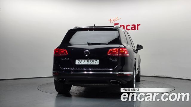 Volkswagen Touareg V6 3.0 TDI Bluemotion Premium 7P5 — пробег 218 056 км — фото 4 из 5