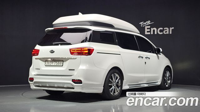 Kia Carnival из Кореи Encar